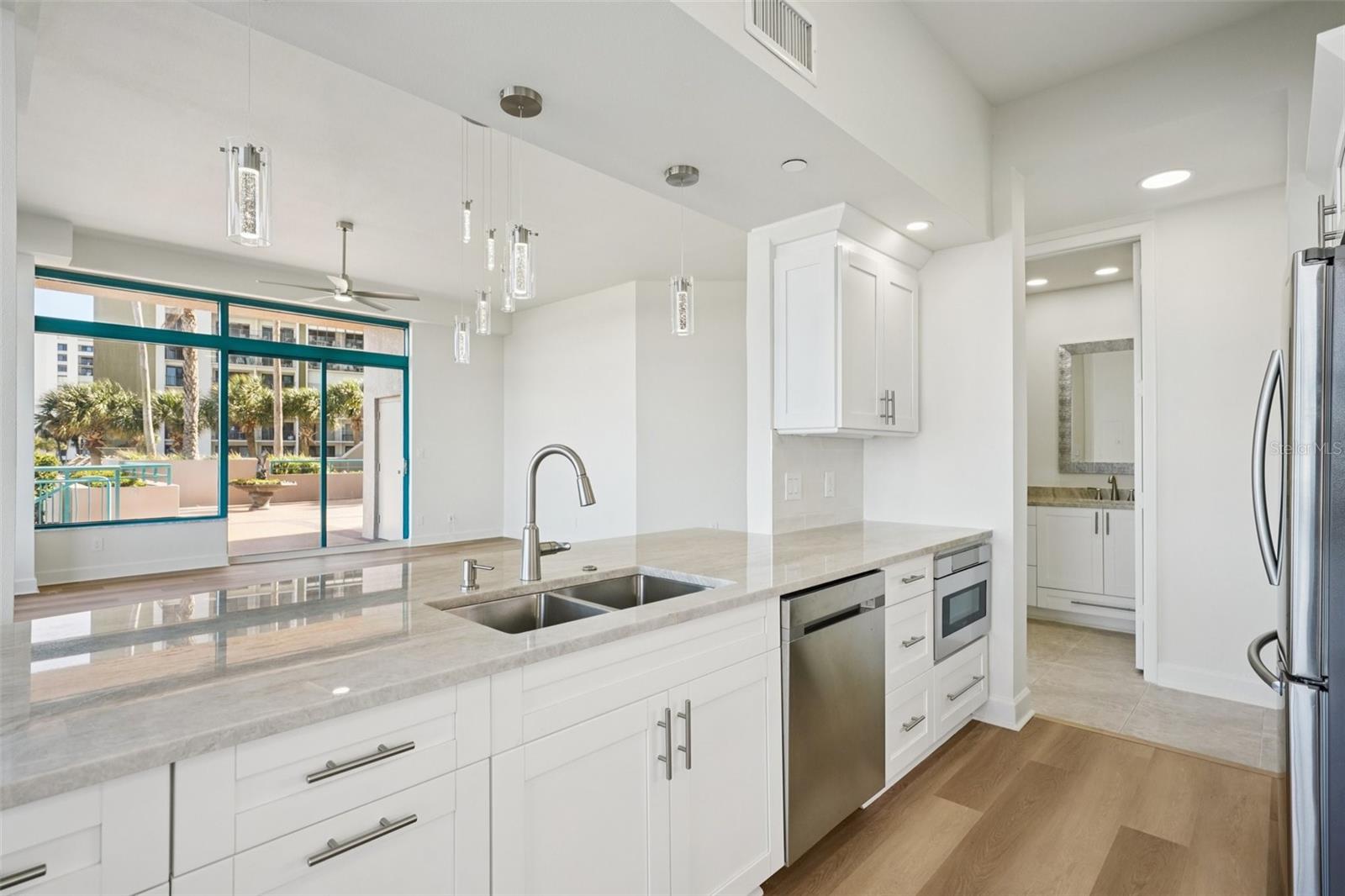 1520 GULF BLVD #202, CLEARWATER BEACH, FL, 33767