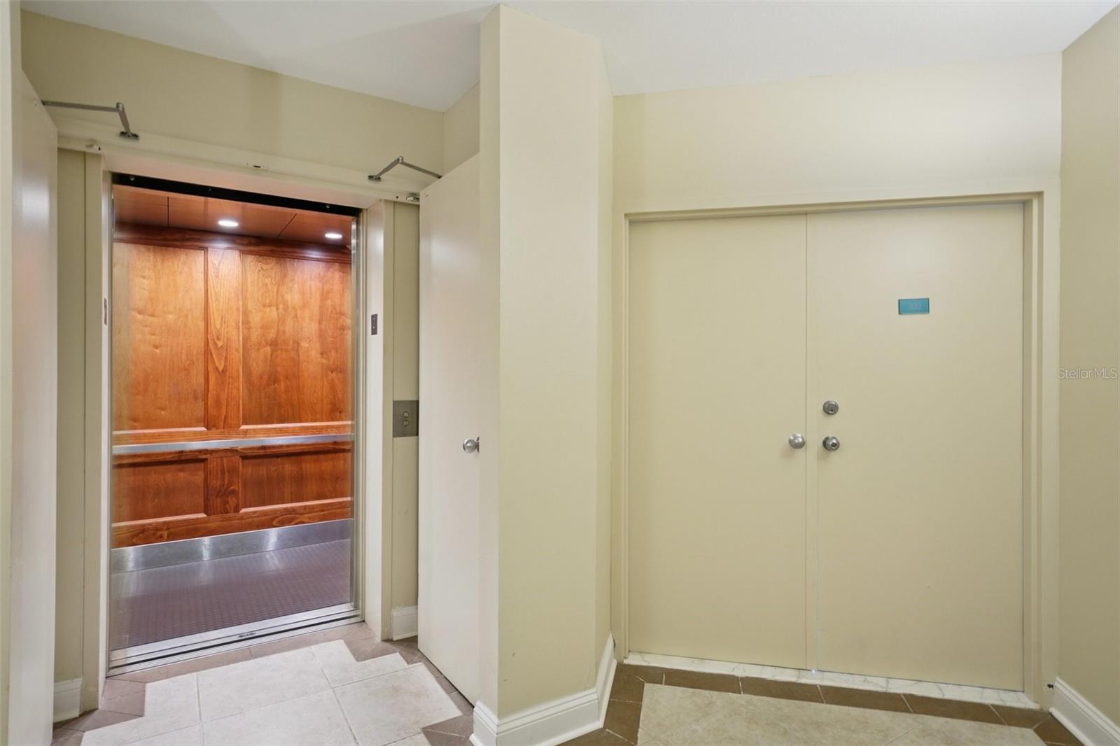 1520 GULF BLVD #202, CLEARWATER BEACH, FL, 33767