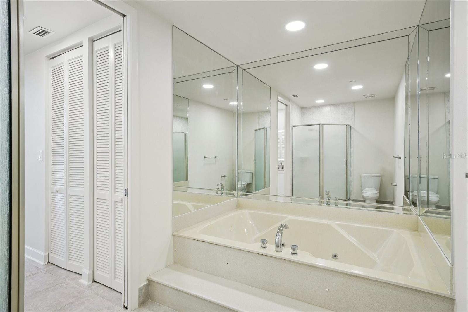 1520 GULF BLVD #202, CLEARWATER BEACH, FL, 33767