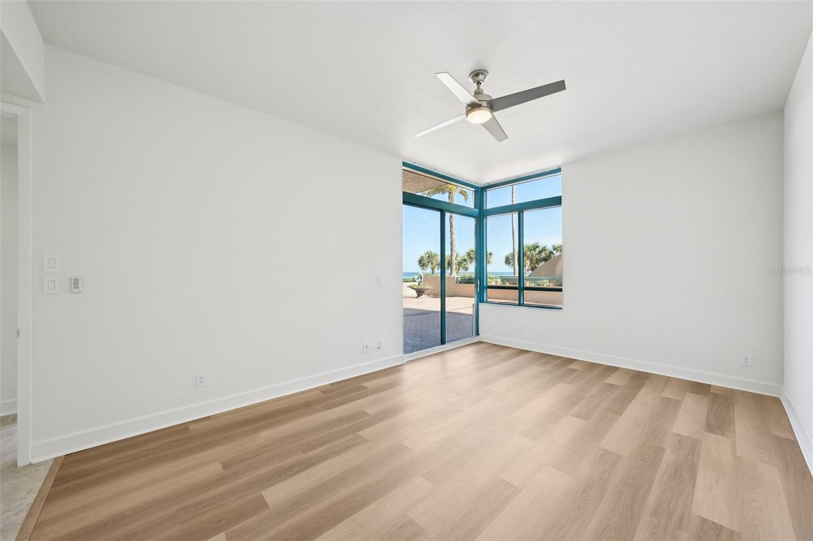 1520 GULF BLVD #202, CLEARWATER BEACH, FL, 33767