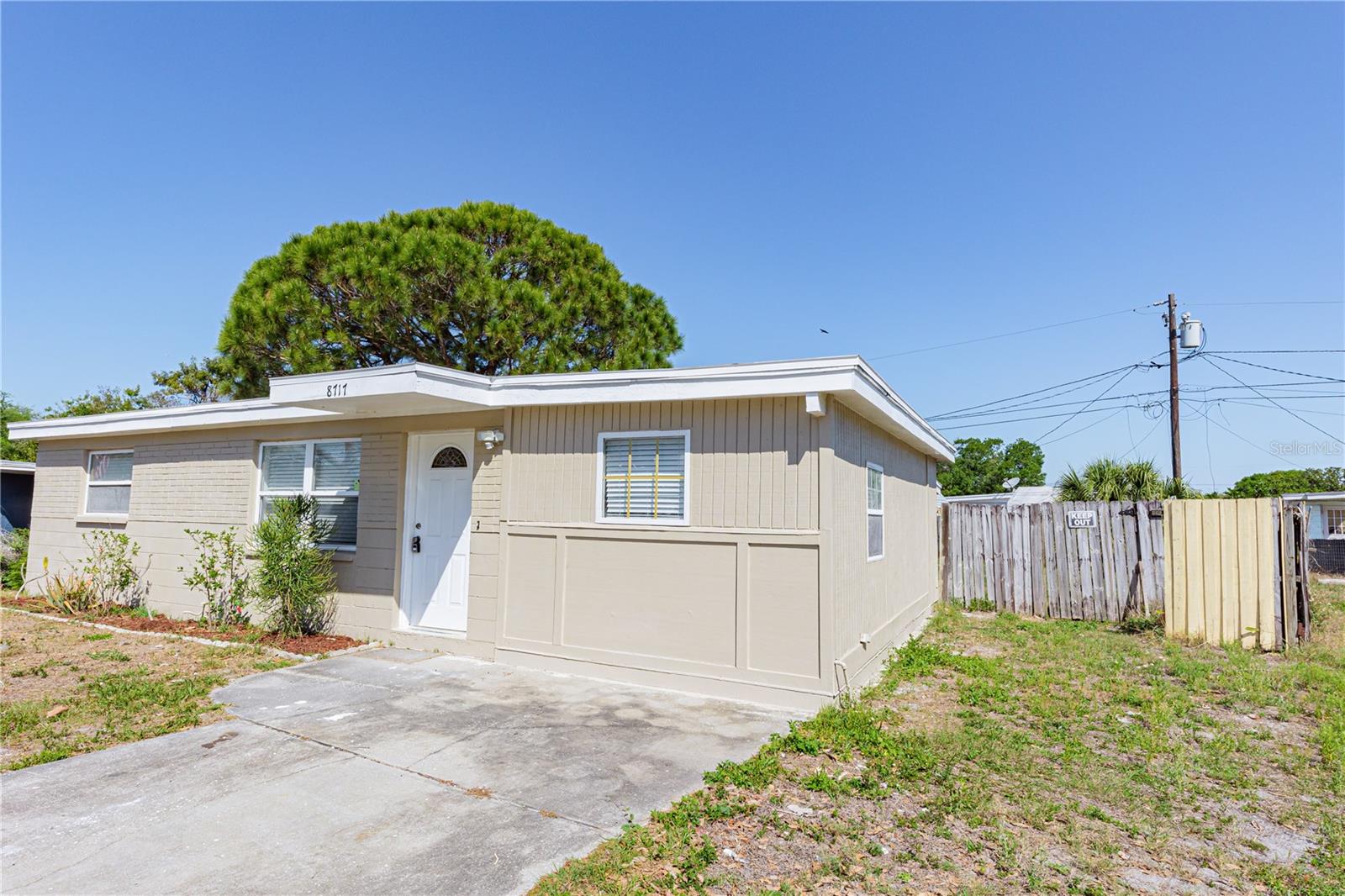 8717 91ST TER, SEMINOLE, FL, 33777