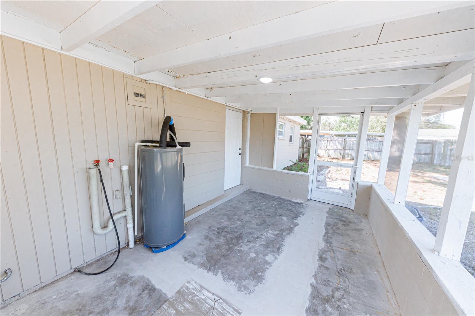 8717 91ST TER, SEMINOLE, FL, 33777