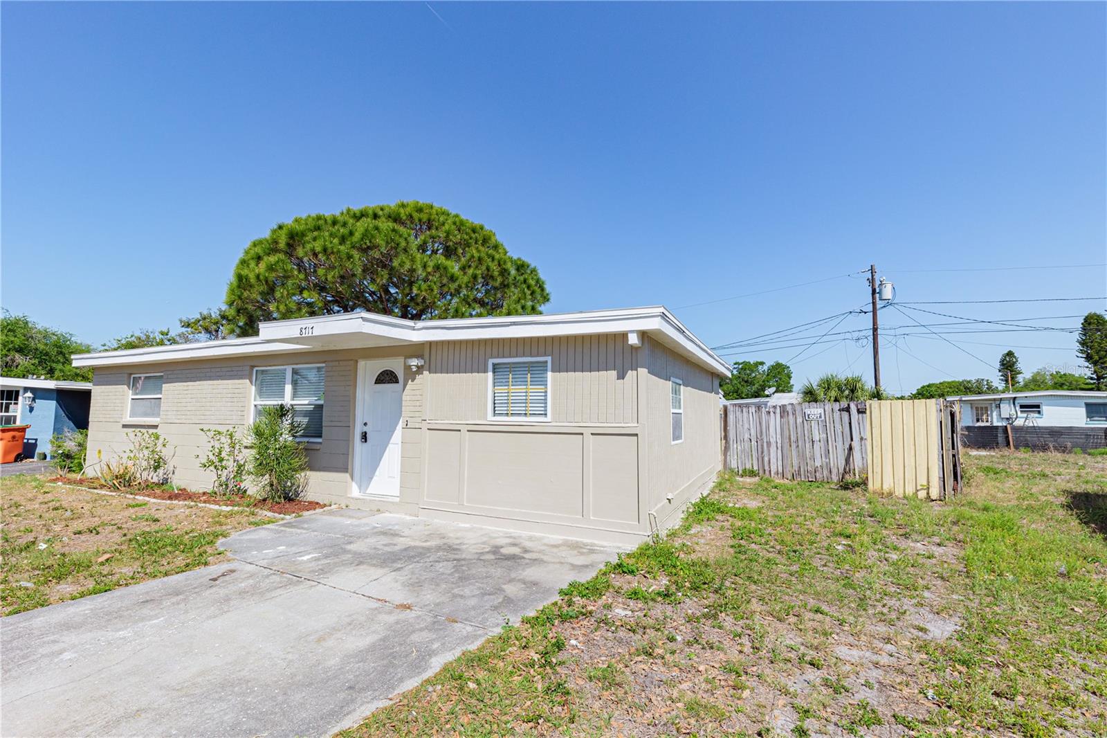 8717 91ST TER, SEMINOLE, FL, 33777