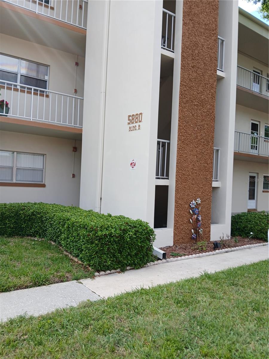 5880 38TH AVE N #304, ST PETERSBURG, FL, 33710