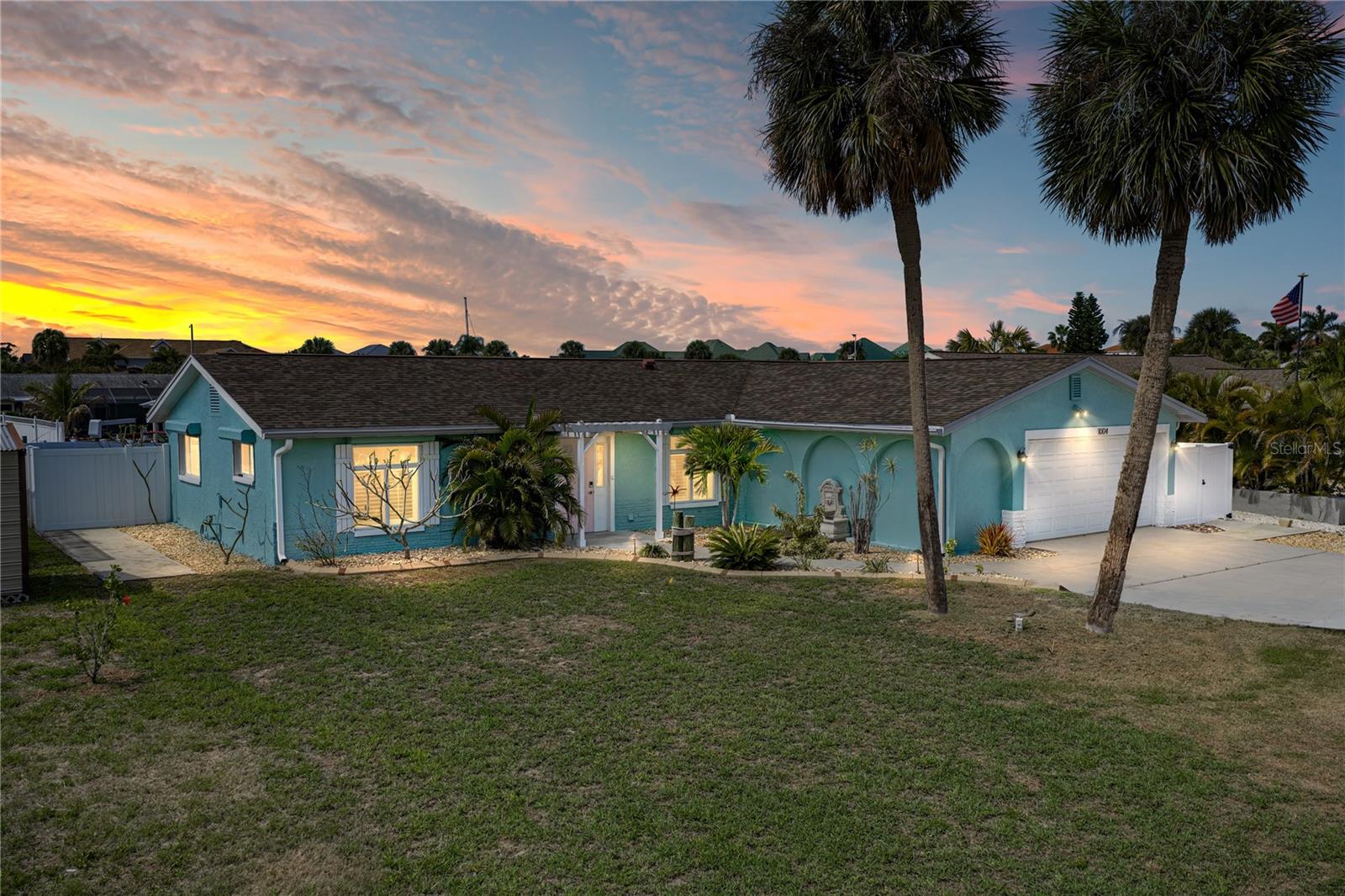 1004 SAGO PALM WAY, APOLLO BEACH, FL, 33572
