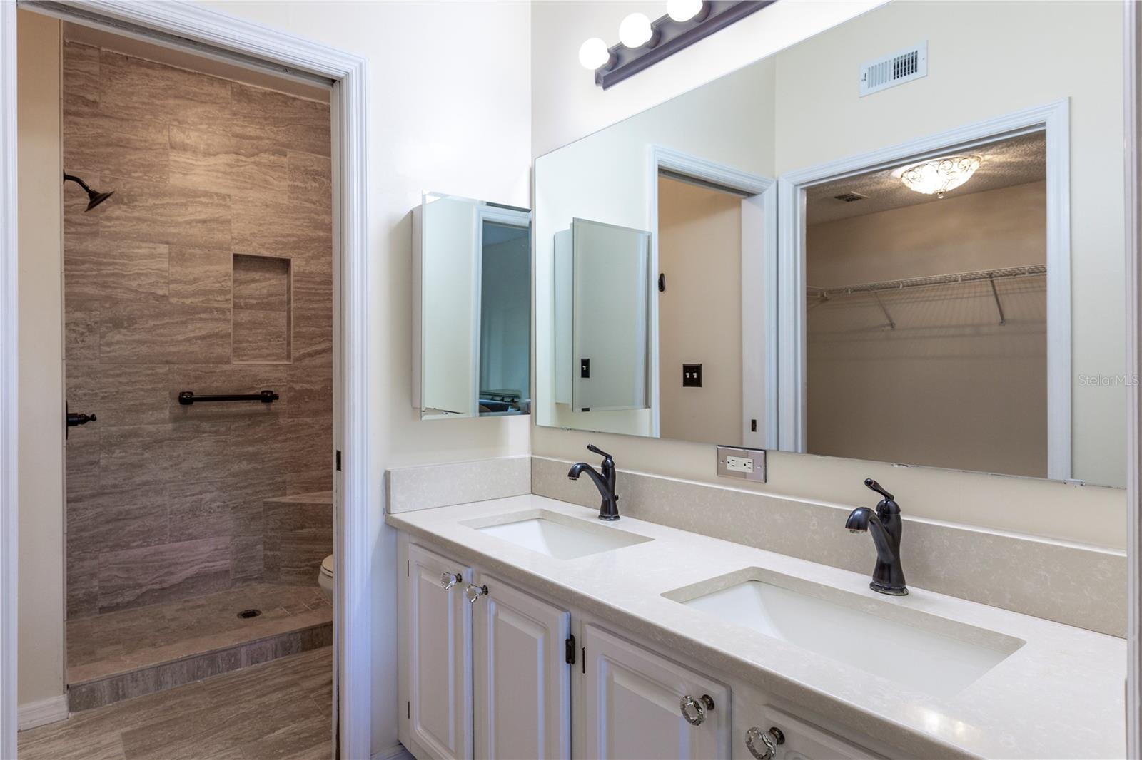 10000 SW 52ND AVE #124, GAINESVILLE, FL, 32608