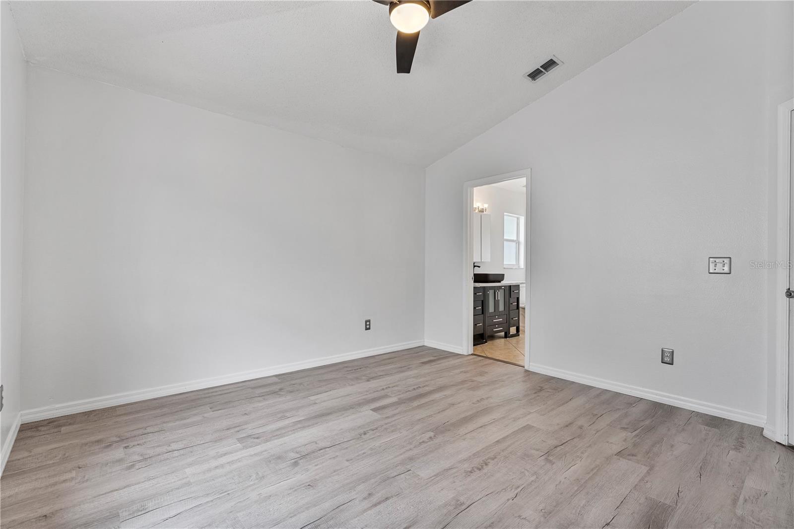 425 PINE CONE DR, DAVENPORT, FL, 33897