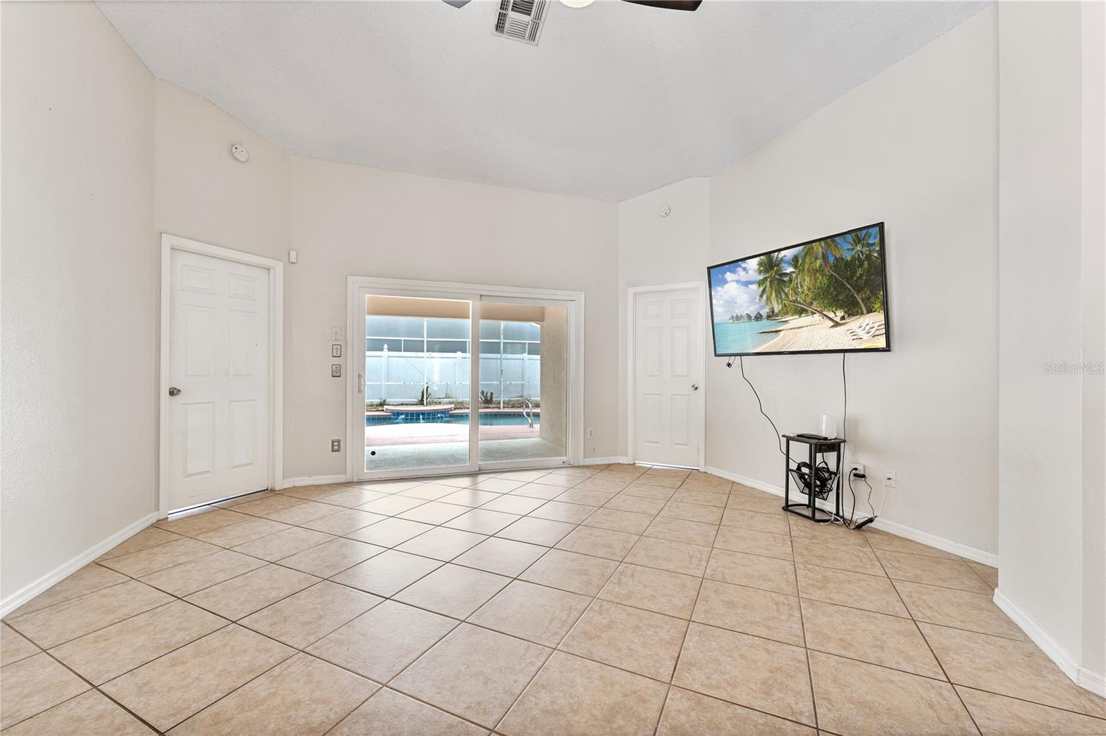 425 PINE CONE DR, DAVENPORT, FL, 33897