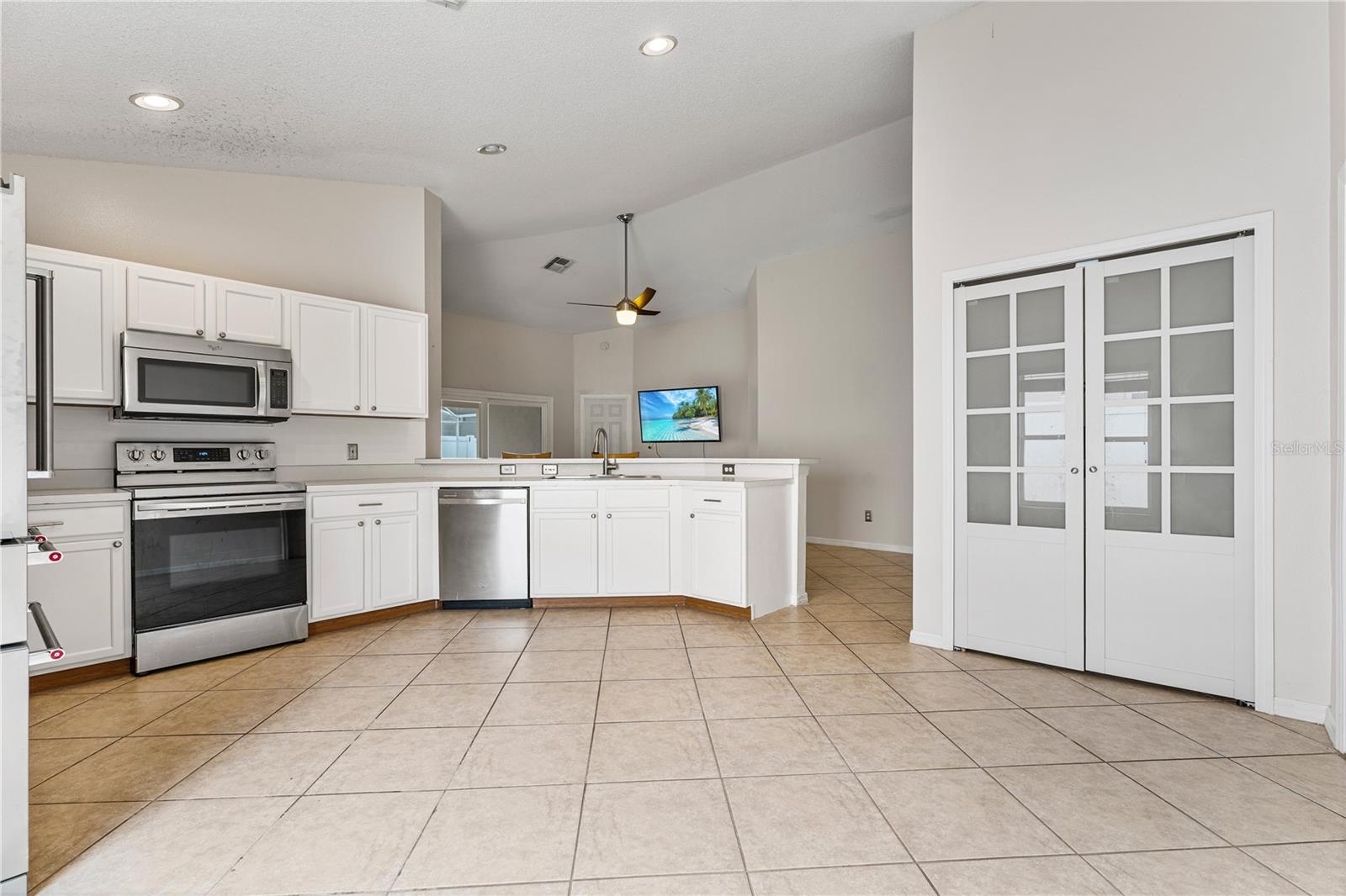 425 PINE CONE DR, DAVENPORT, FL, 33897