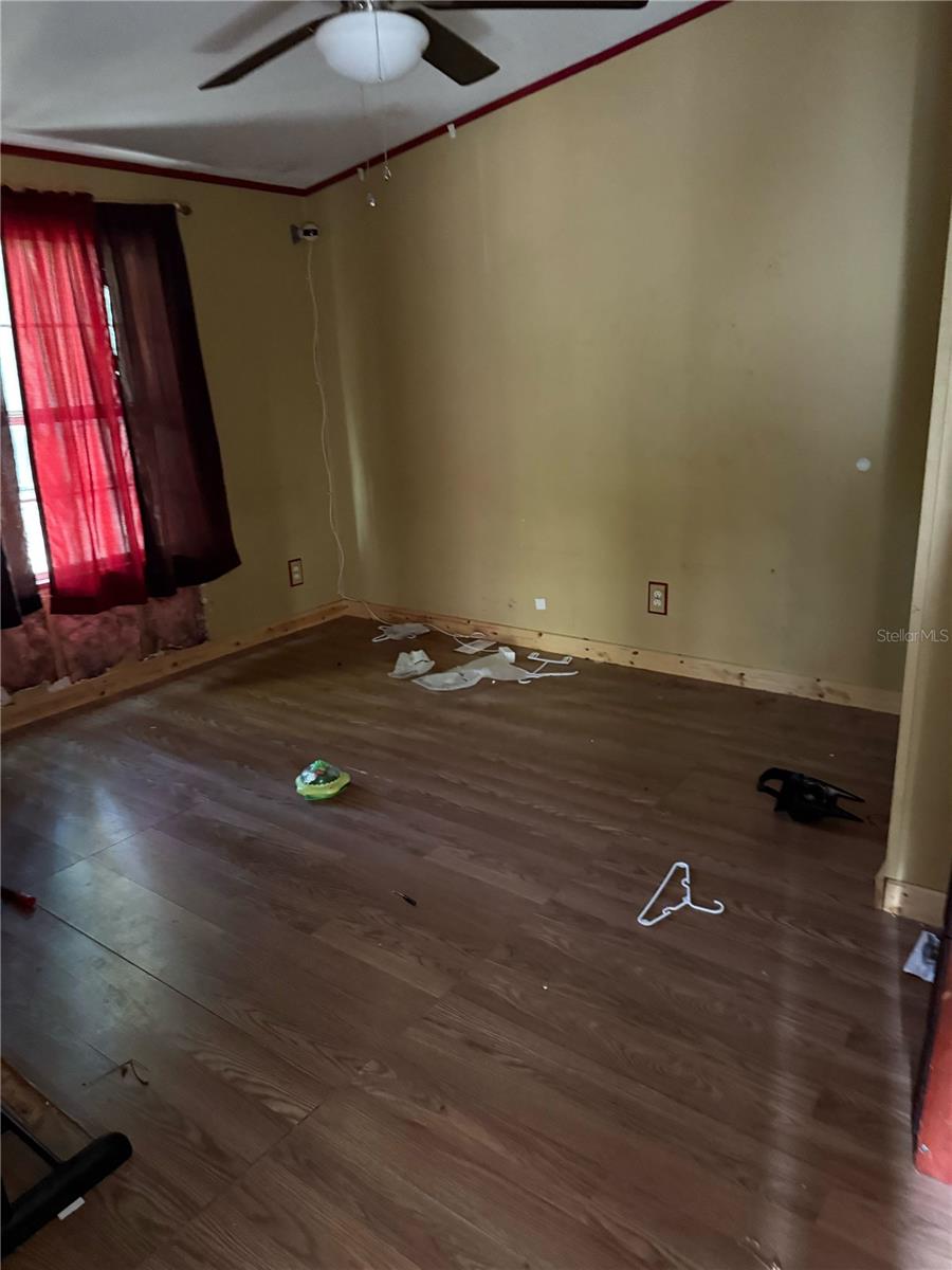 8049 BLOUNTSTOWN HWY, TALLAHASSEE, FL, 32310
