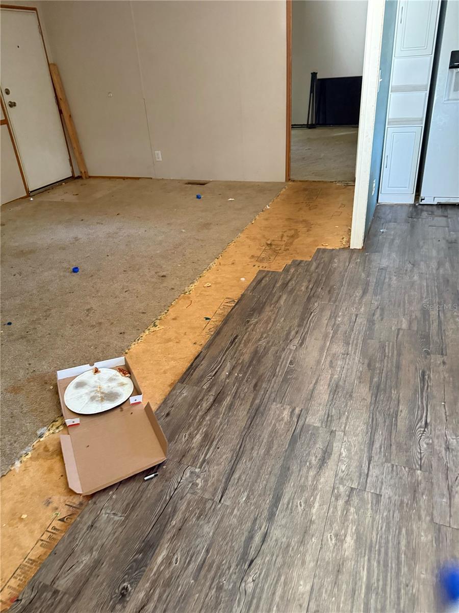 8049 BLOUNTSTOWN HWY, TALLAHASSEE, FL, 32310