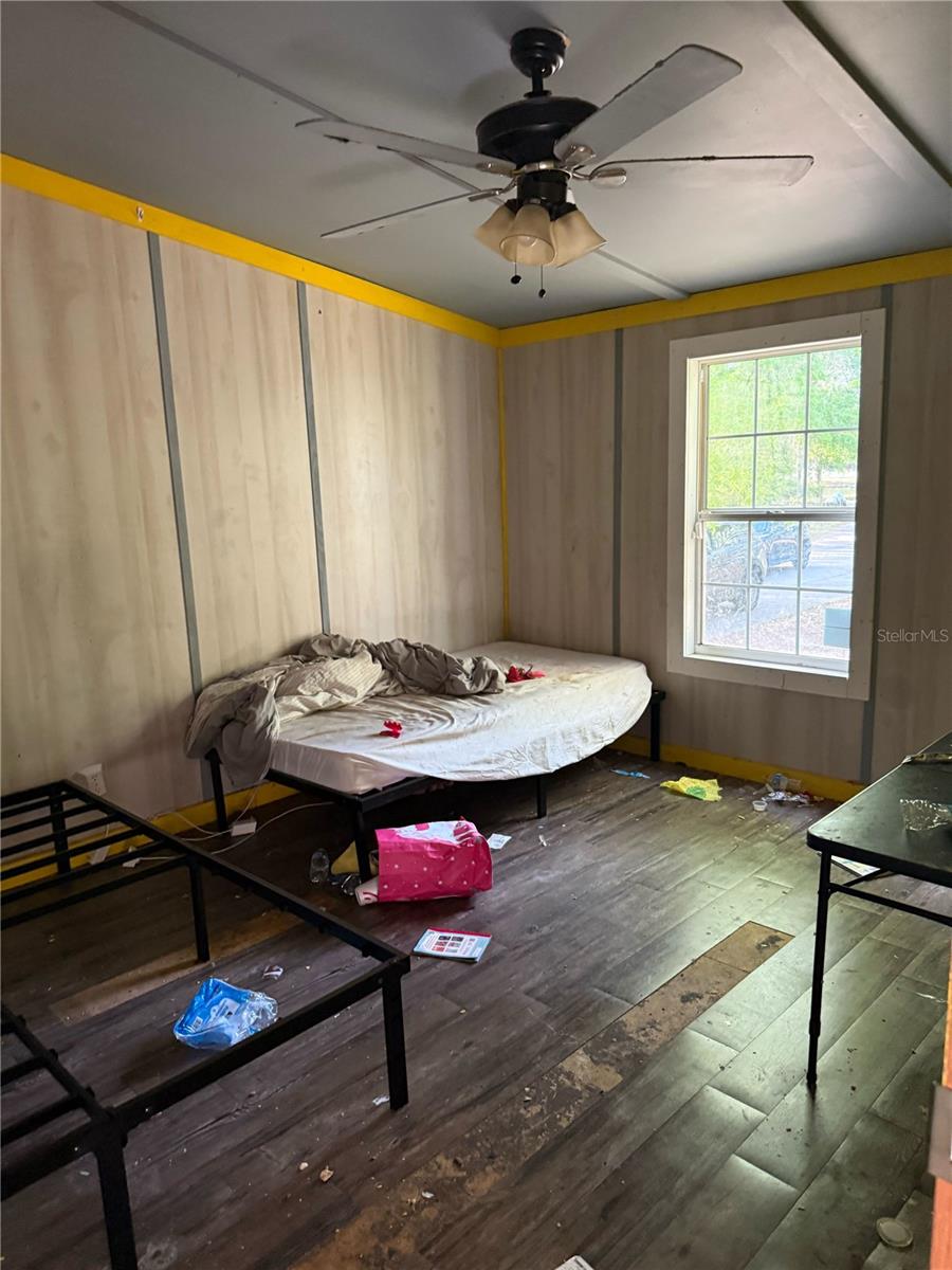 8049 BLOUNTSTOWN HWY, TALLAHASSEE, FL, 32310