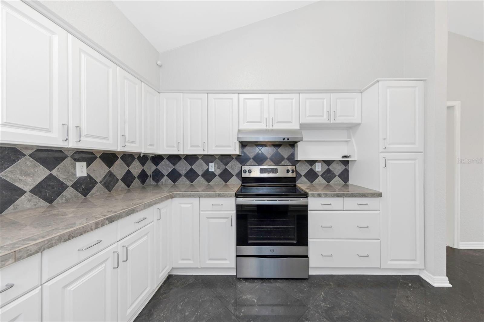 3334 BRIAN RD N, PALM HARBOR, FL, 34685