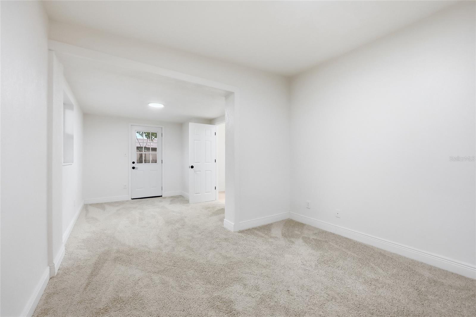 2817 TOURAINE AVE, ORLANDO, FL, 32812