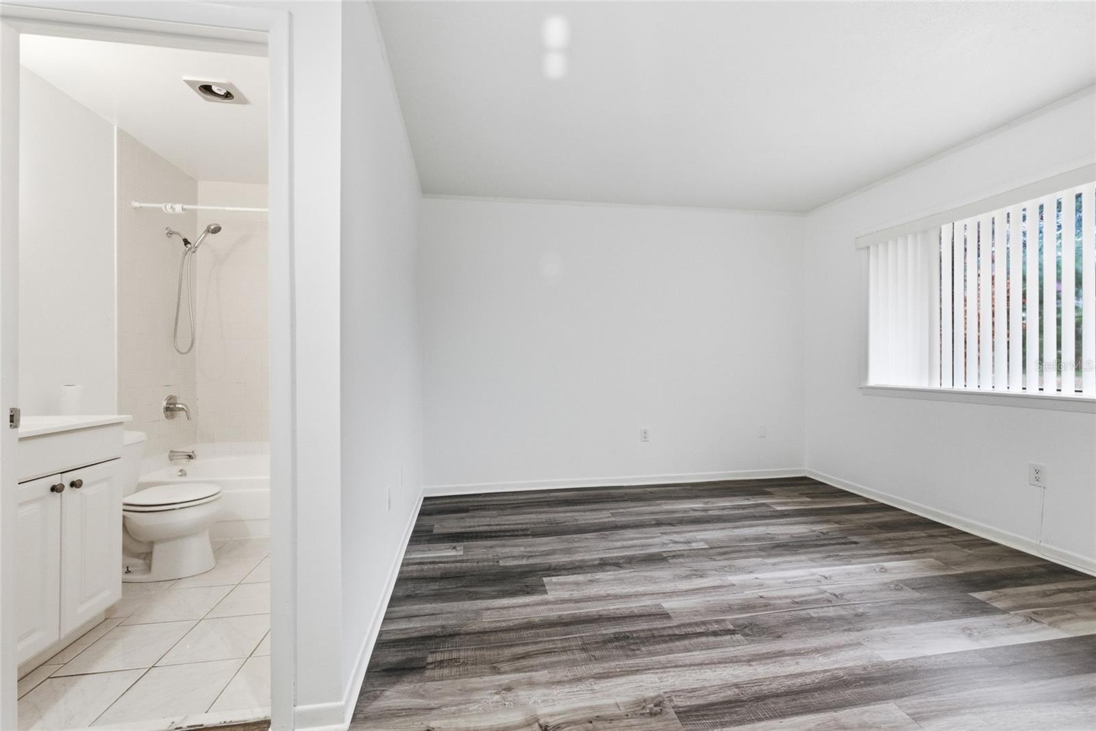 6060 PEREGRINE AVE #17E, ORLANDO, FL, 32819