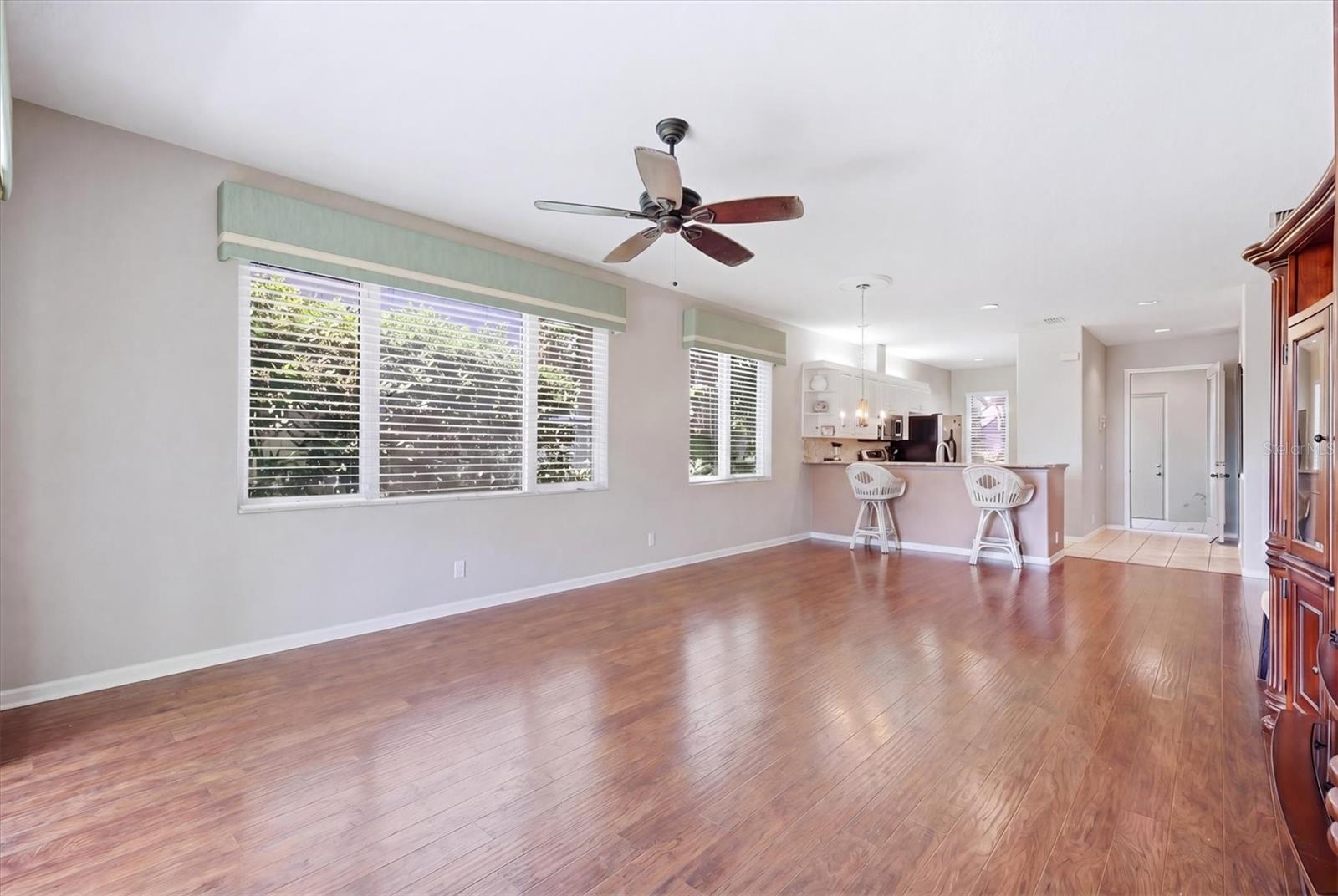 8549 54TH AVENUE CIR E, BRADENTON, FL, 34211