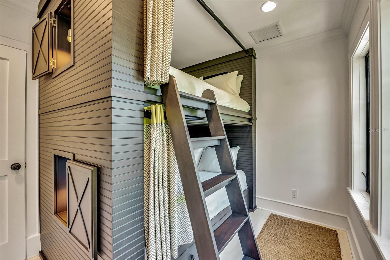 103 PARK AVE, ANNA MARIA, FL, 34216