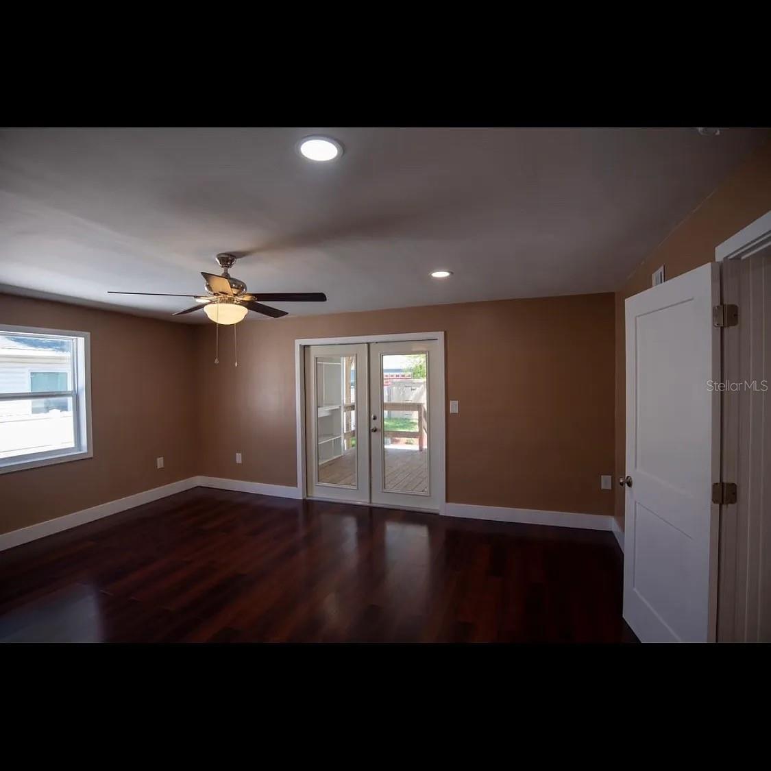 1329 34TH AVE N, ST PETERSBURG, FL, 33704