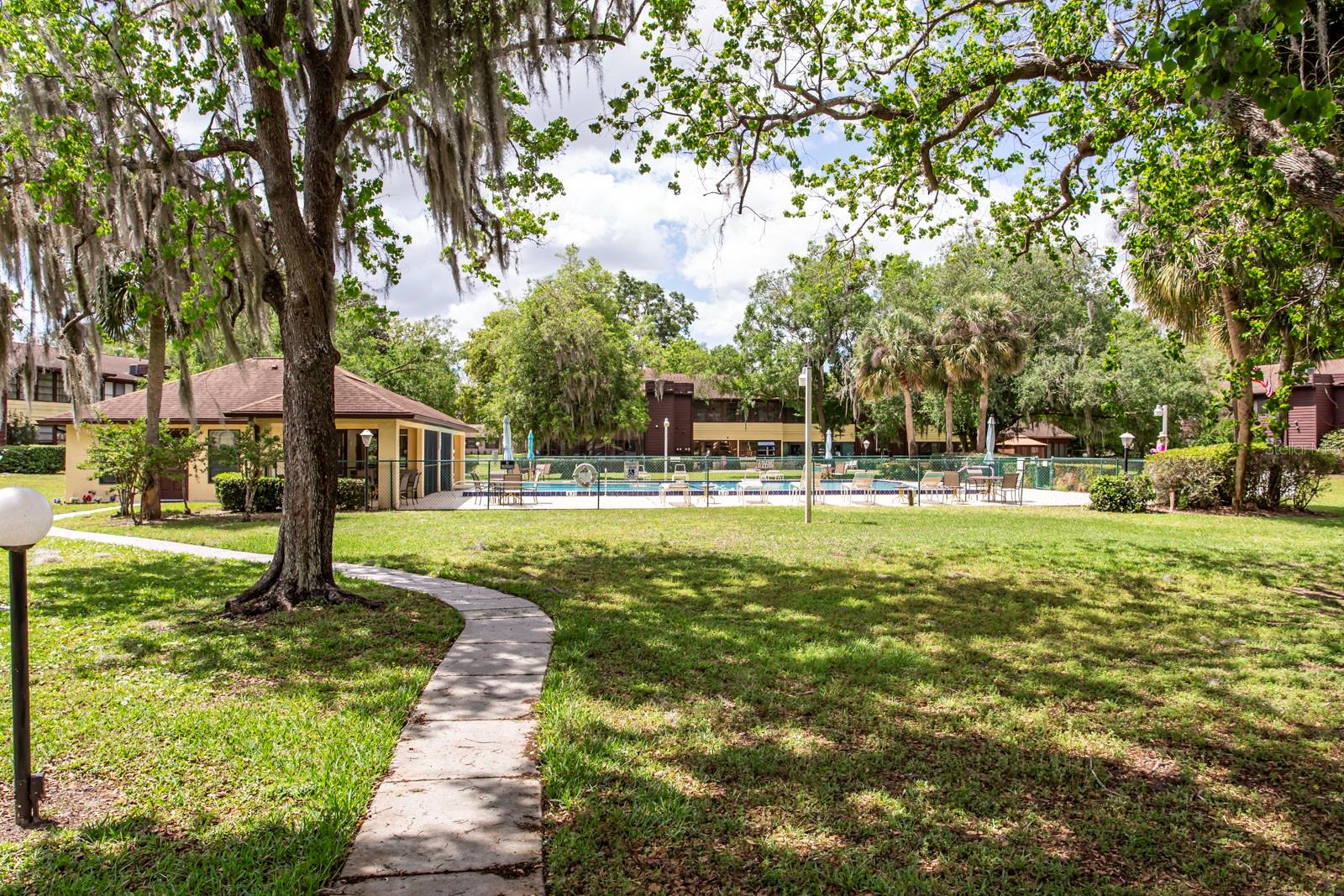 513 FAIRWAYS CIR #B, OCALA, FL, 34472