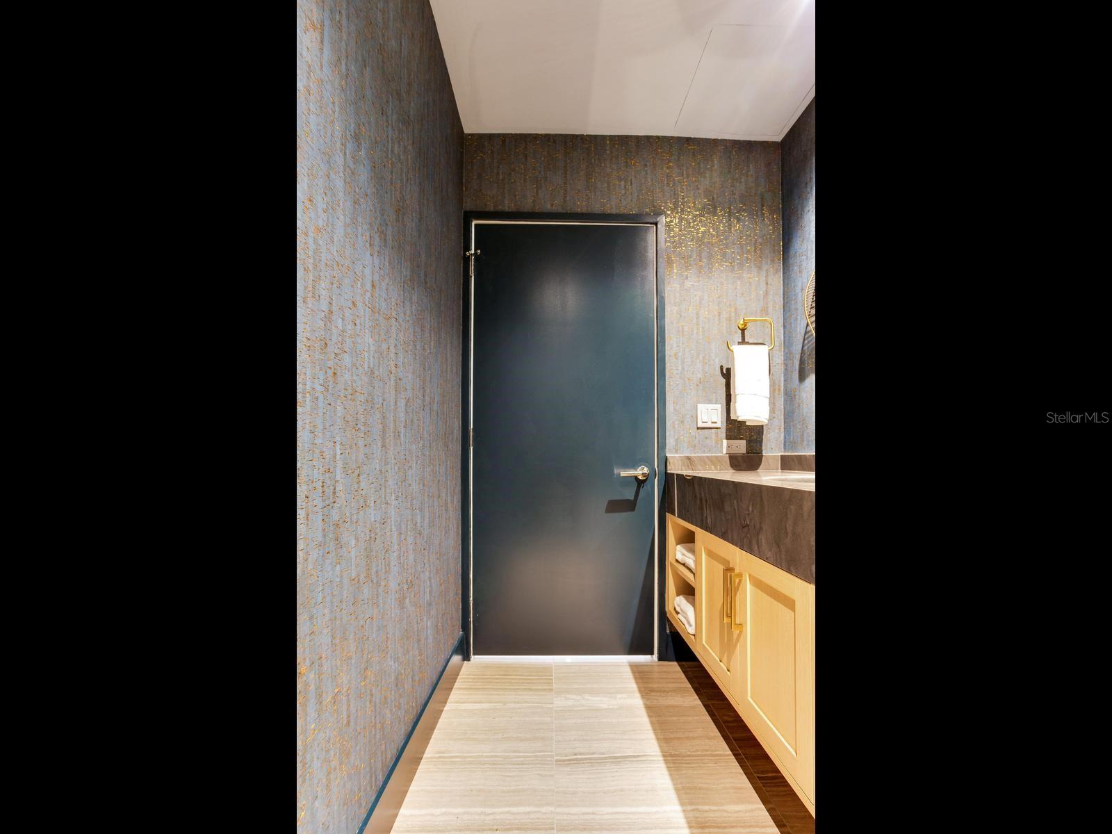 3101 W BAYSHORE BLVD #402, TAMPA, FL, 33629