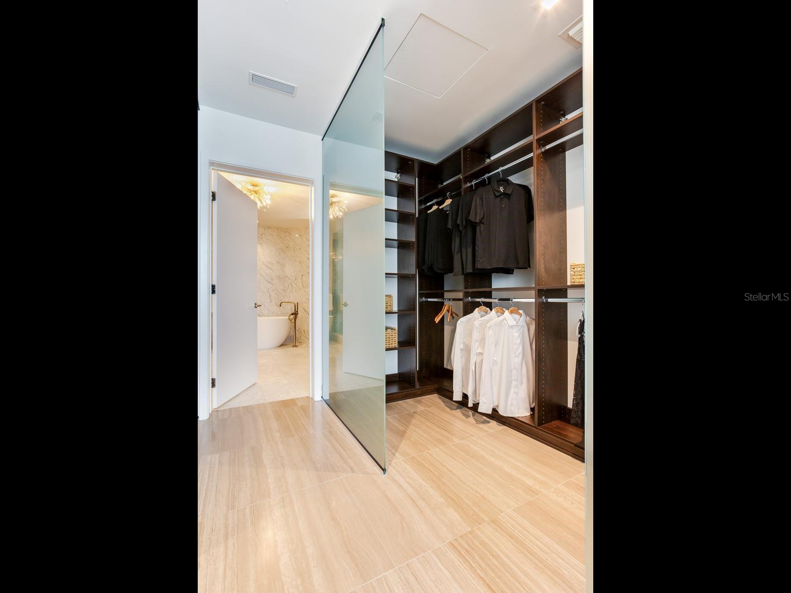 3101 W BAYSHORE BLVD #402, TAMPA, FL, 33629