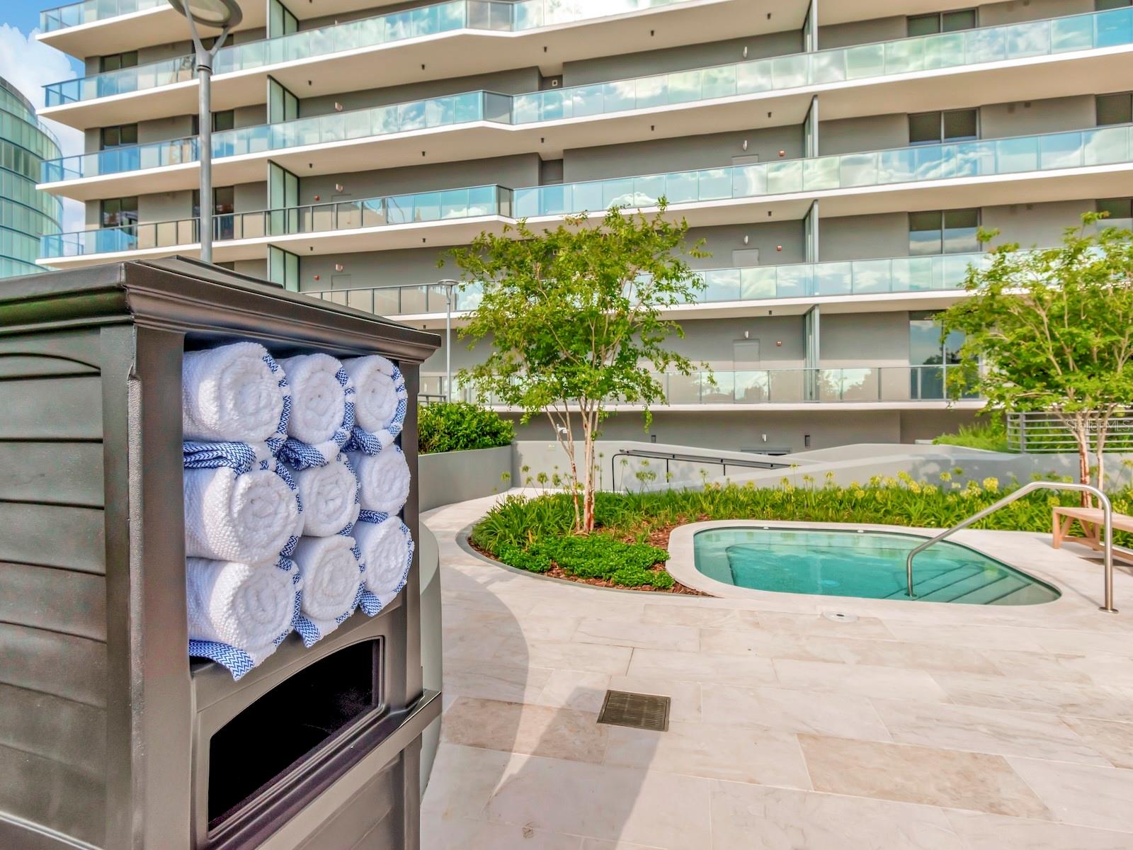 3101 W BAYSHORE BLVD #402, TAMPA, FL, 33629