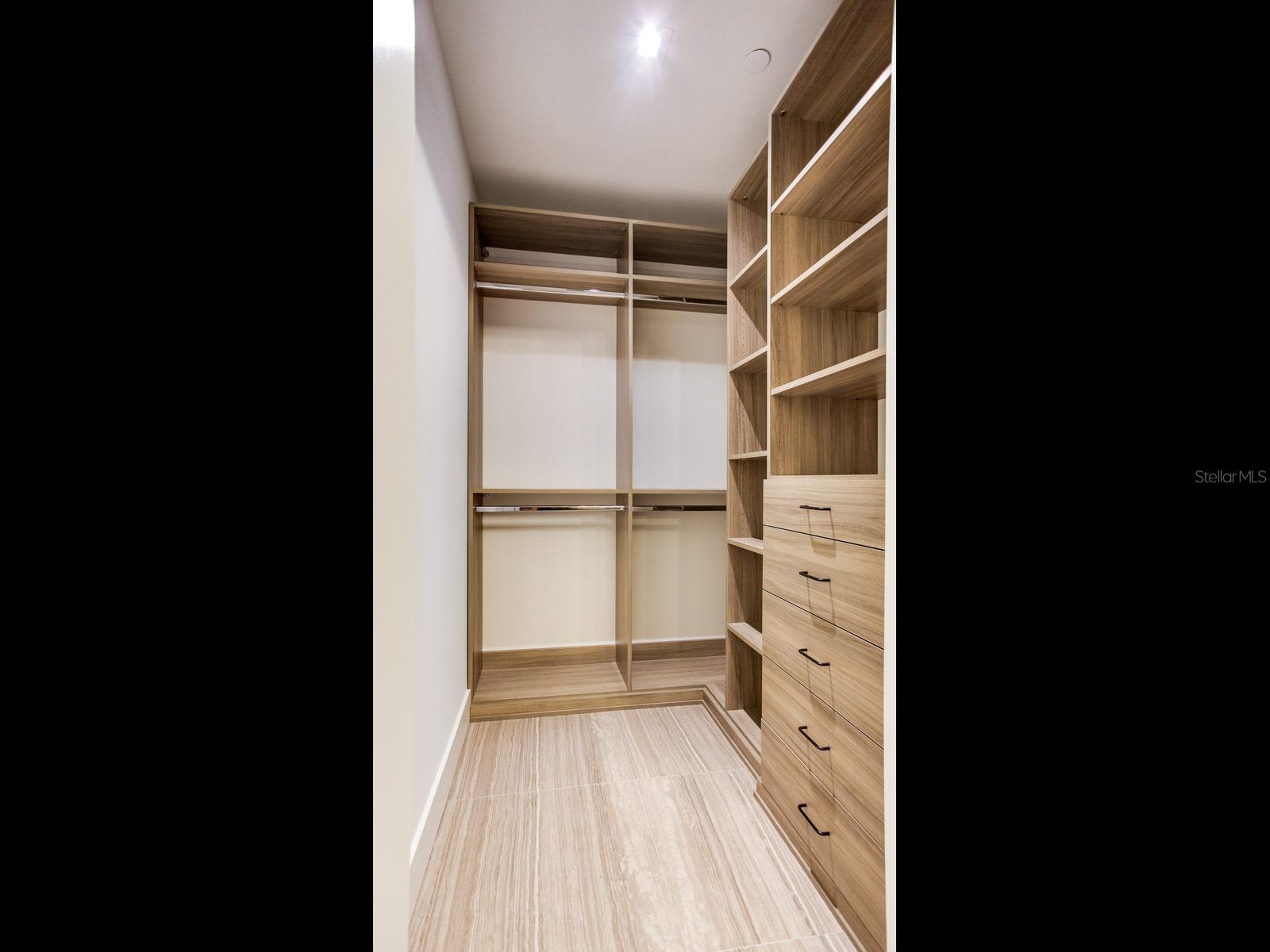 3101 W BAYSHORE BLVD #402, TAMPA, FL, 33629