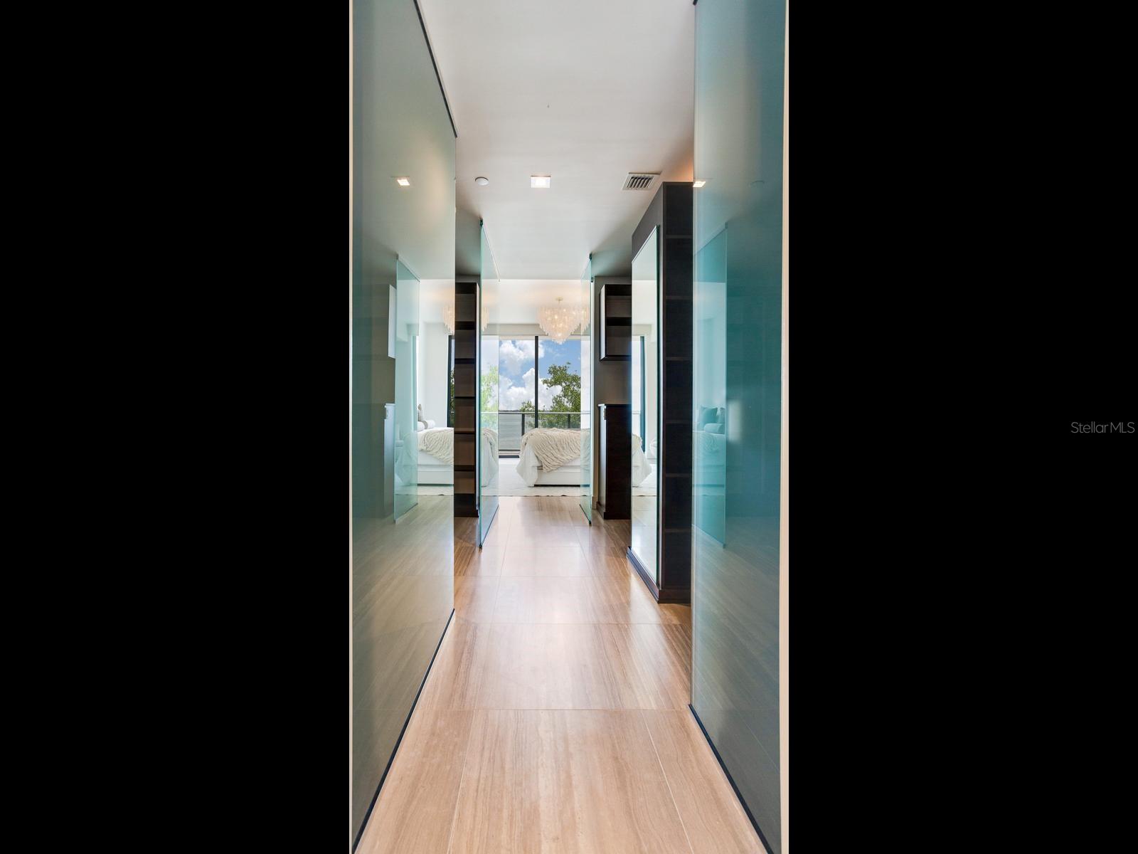 3101 W BAYSHORE BLVD #402, TAMPA, FL, 33629