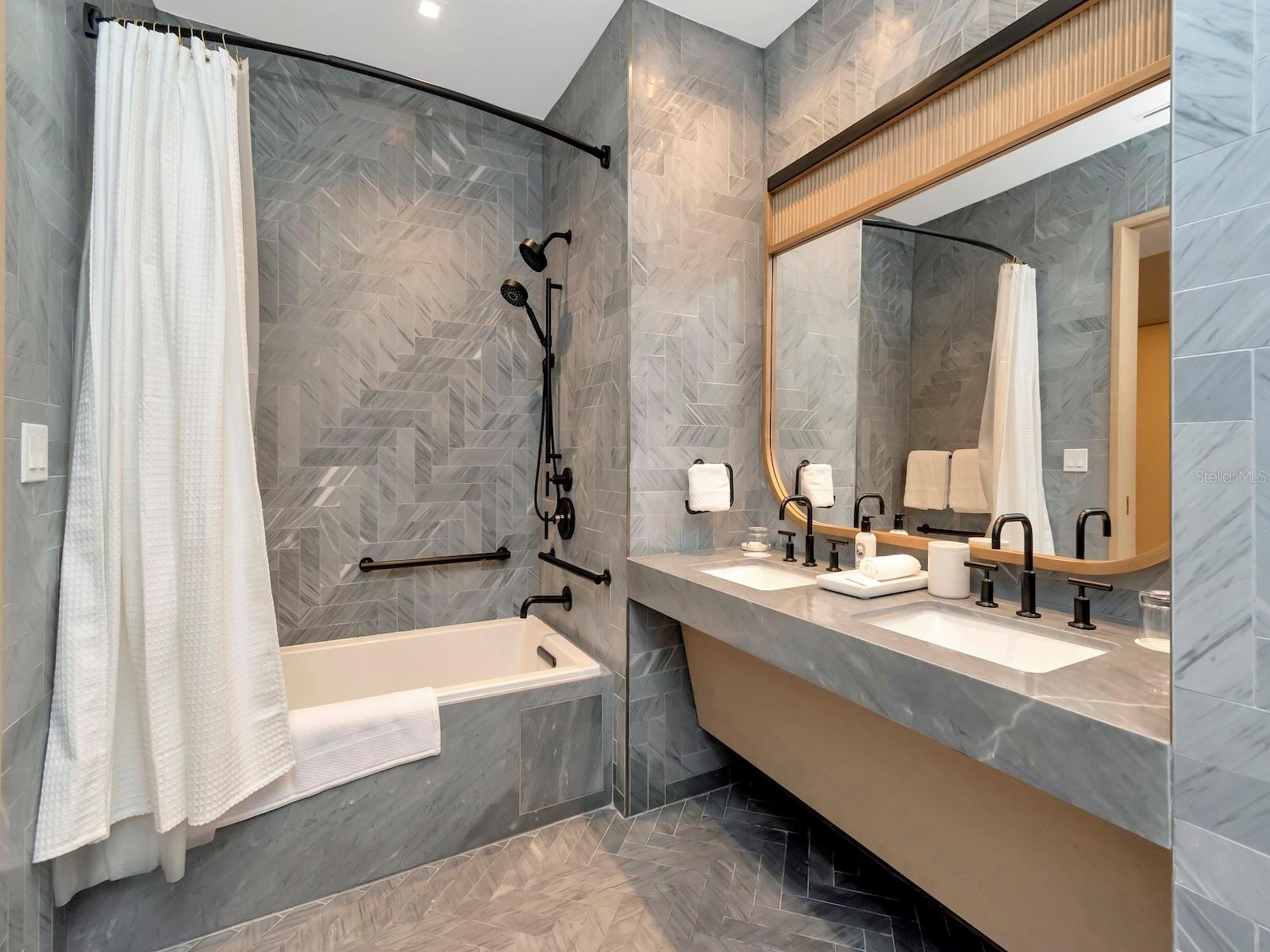 3101 W BAYSHORE BLVD #402, TAMPA, FL, 33629