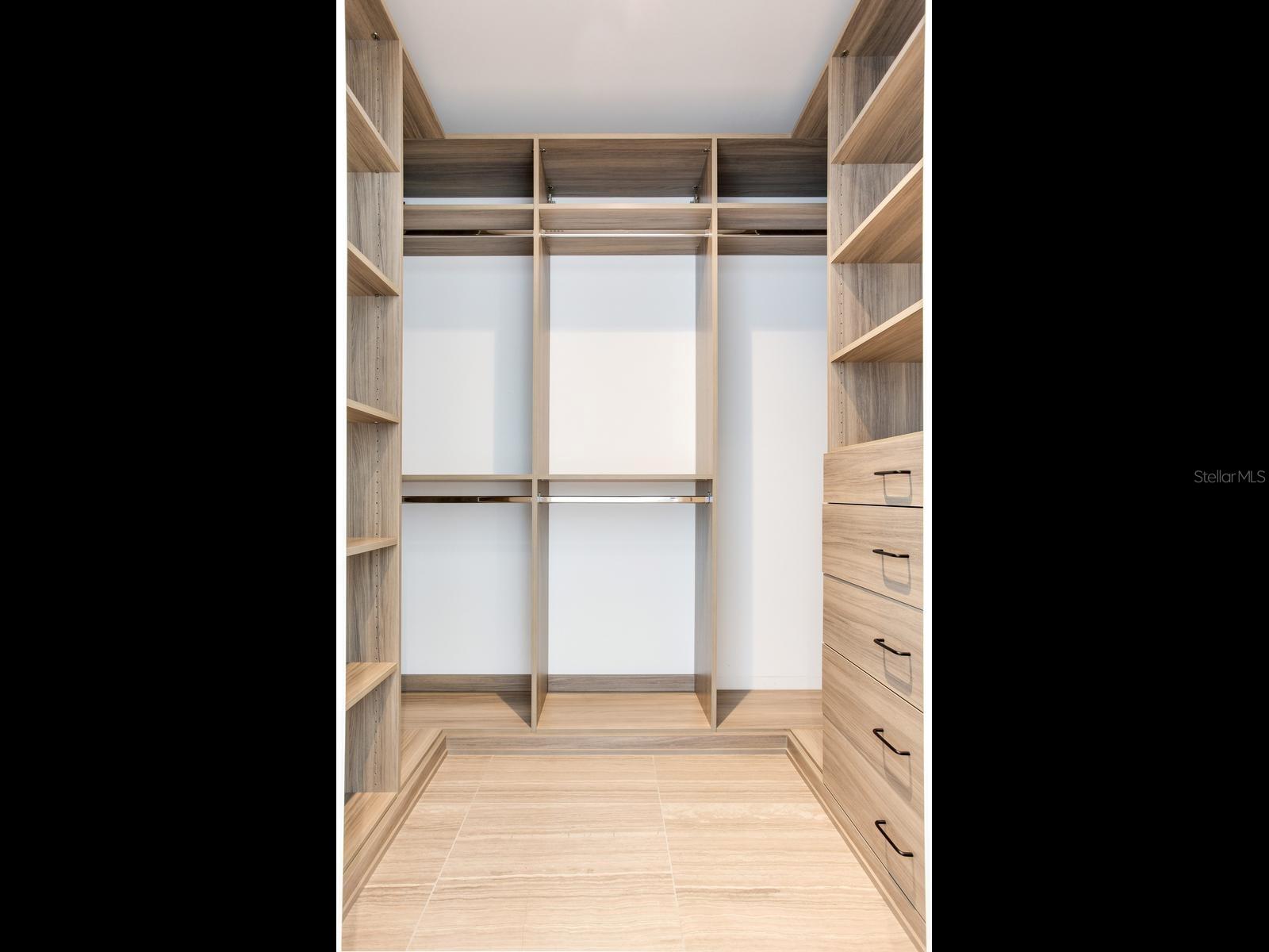 3101 W BAYSHORE BLVD #402, TAMPA, FL, 33629