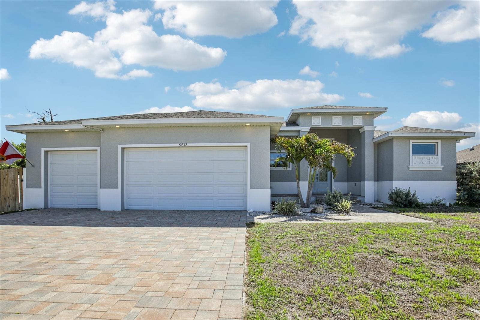 9613 MIAMI CIR, PORT CHARLOTTE, FL, 33981