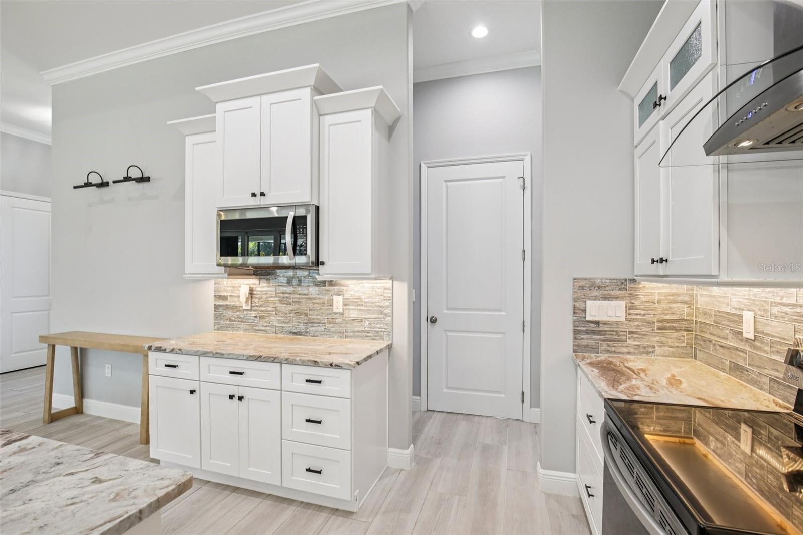 9613 MIAMI CIR, PORT CHARLOTTE, FL, 33981