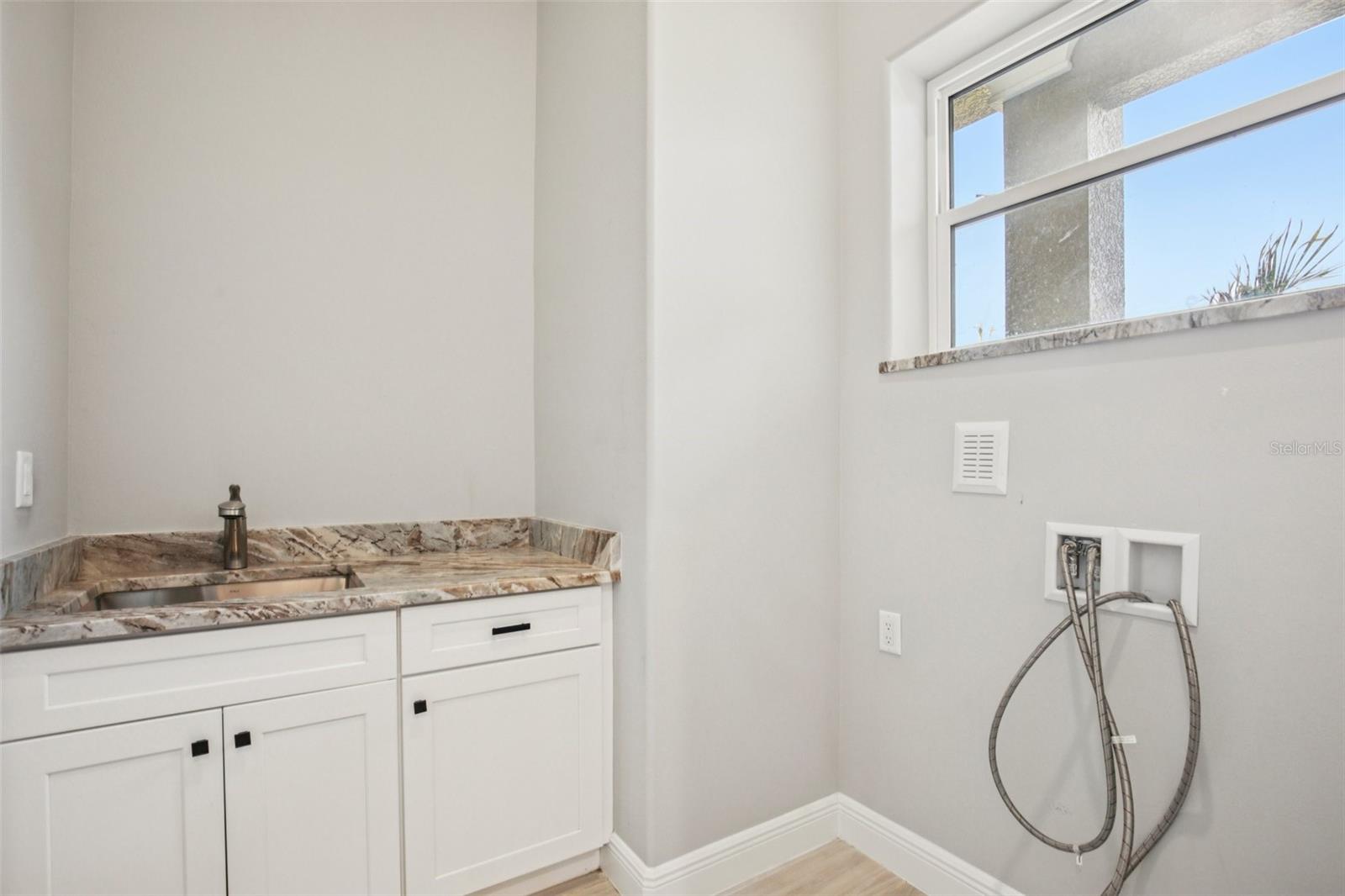 9613 MIAMI CIR, PORT CHARLOTTE, FL, 33981