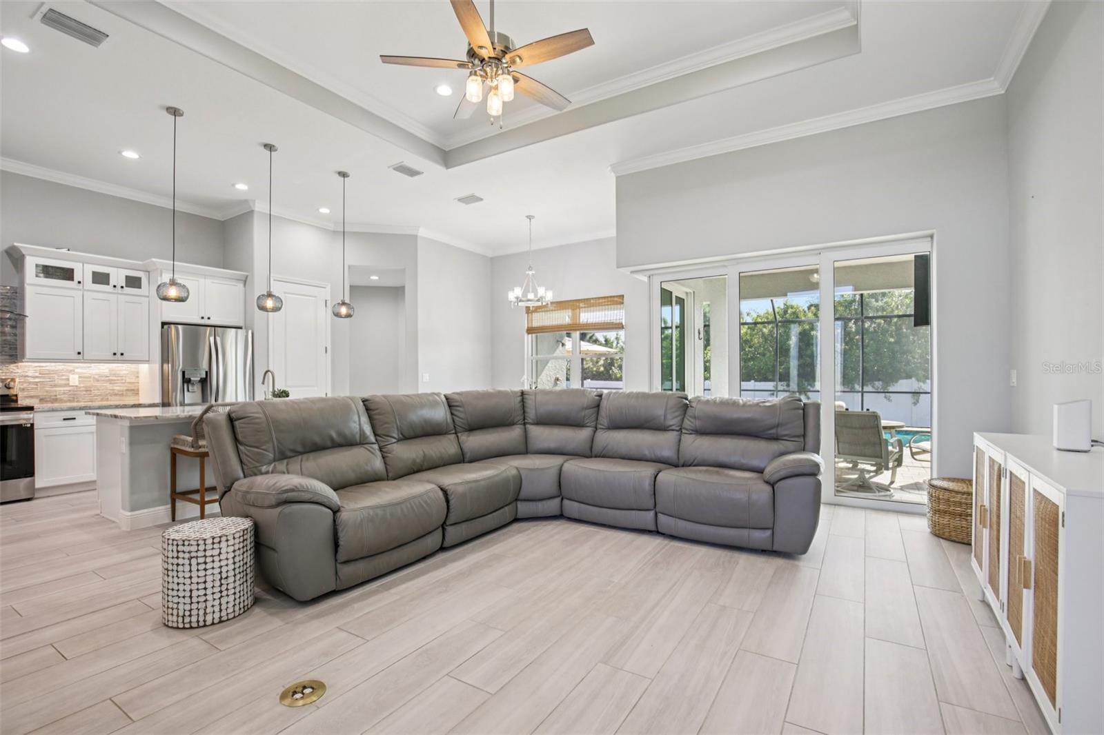 9613 MIAMI CIR, PORT CHARLOTTE, FL, 33981