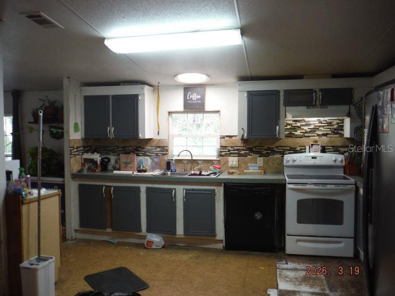 748 GREYHOUND LN, YOUNGSTOWN, FL, 32466