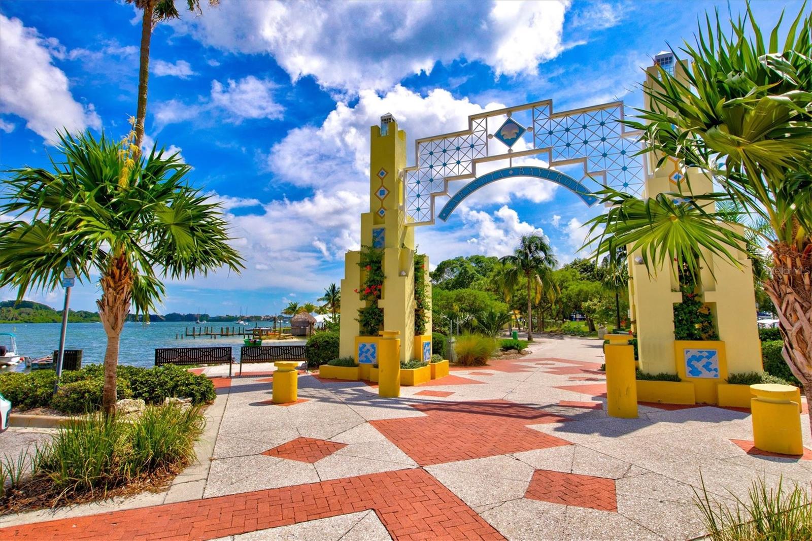 2084 GROVE ST #B, SARASOTA, FL, 34239