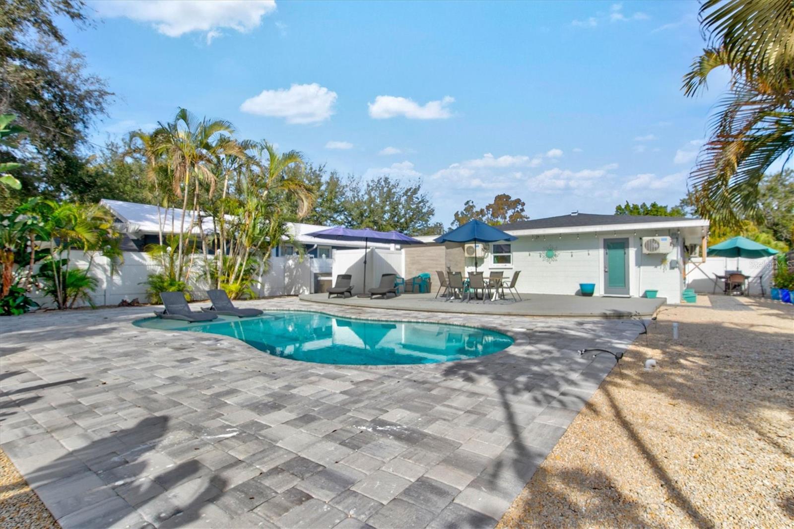 2084 GROVE ST #B, SARASOTA, FL, 34239