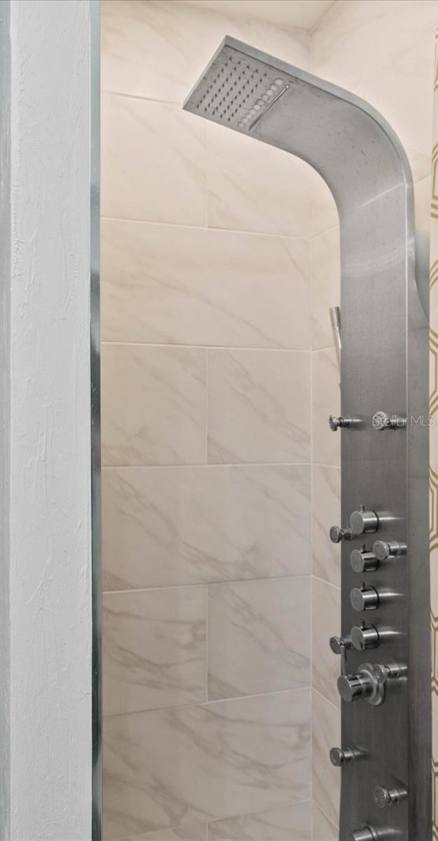 2084 GROVE ST #B, SARASOTA, FL, 34239