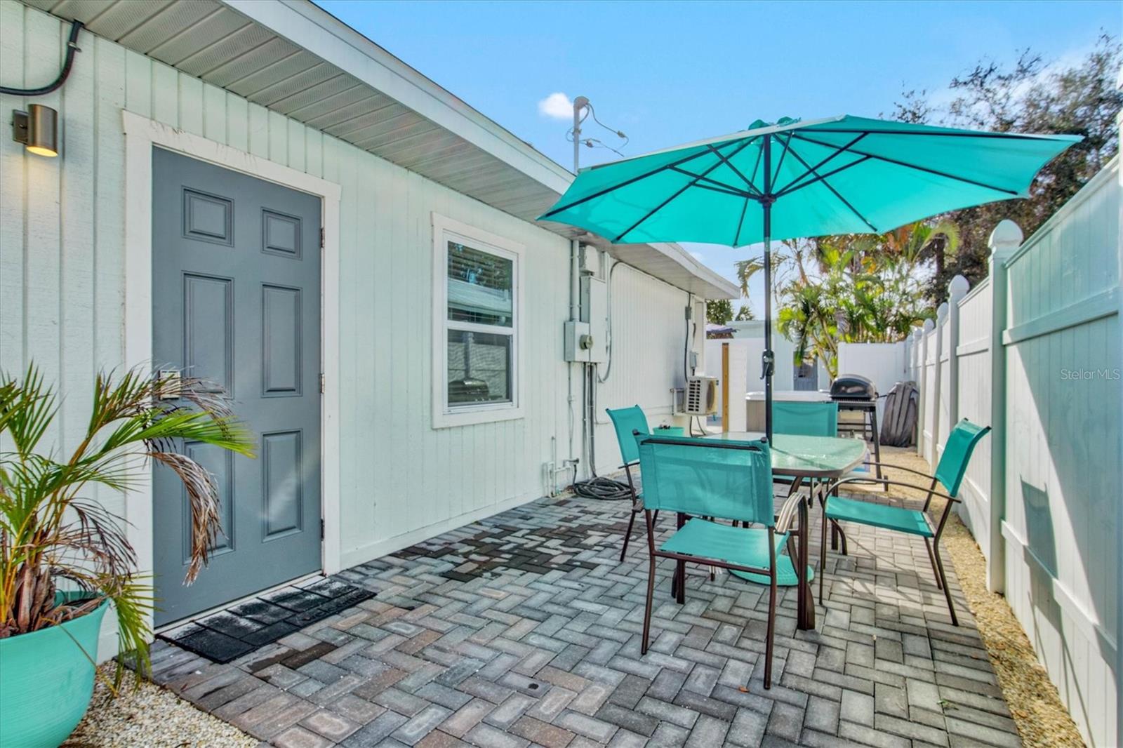 2084 GROVE ST #B, SARASOTA, FL, 34239