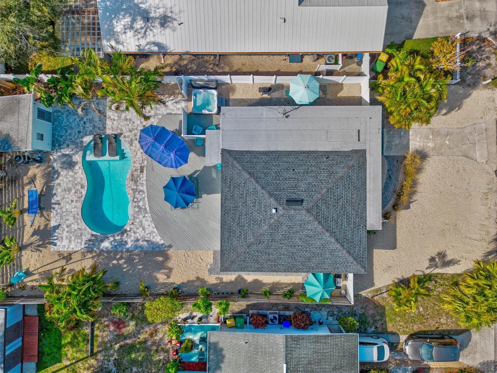 2084 GROVE ST #B, SARASOTA, FL, 34239