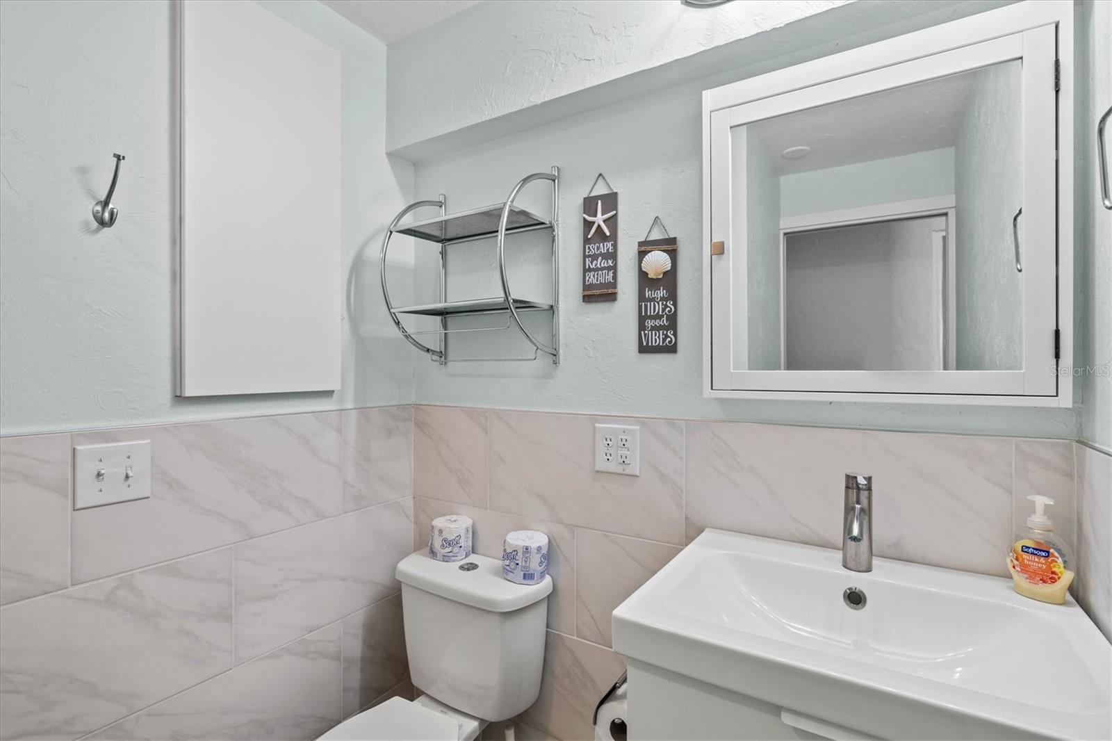 2084 GROVE ST #B, SARASOTA, FL, 34239