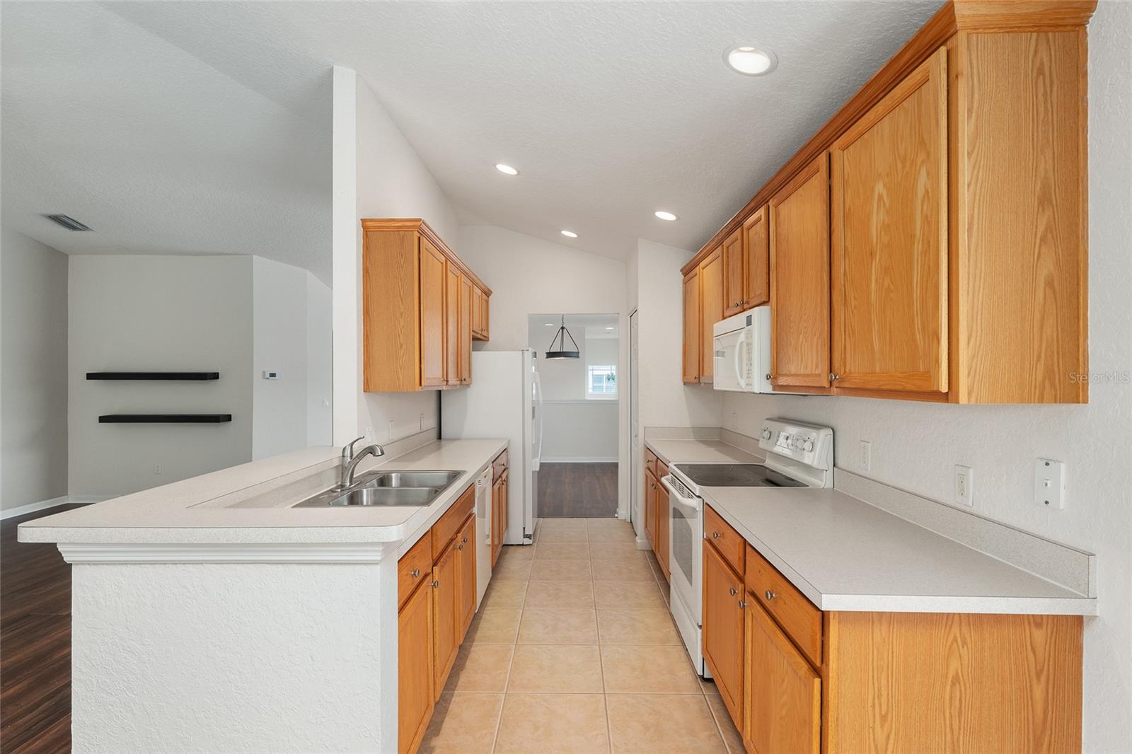 4570 SW 52ND CIR #102, OCALA, FL, 34474