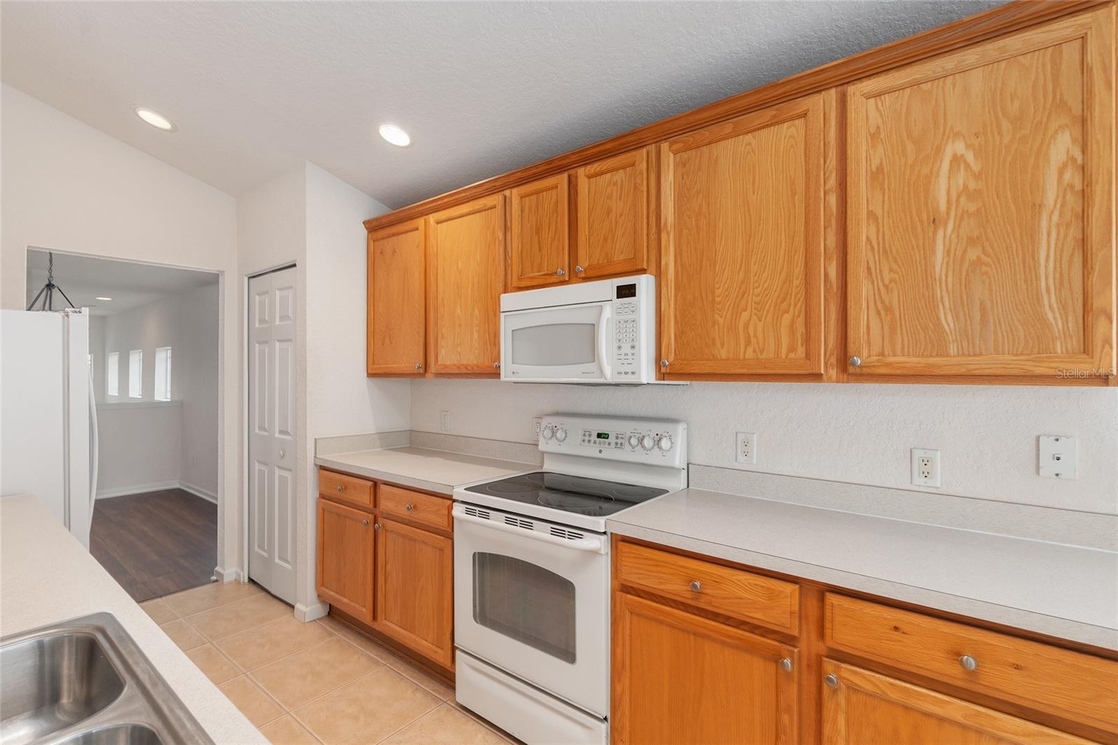 4570 SW 52ND CIR #102, OCALA, FL, 34474