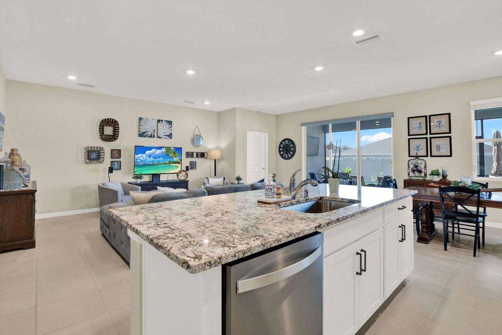 10186 SHORELINE VIEW WAY, WESLEY CHAPEL, FL, 33545