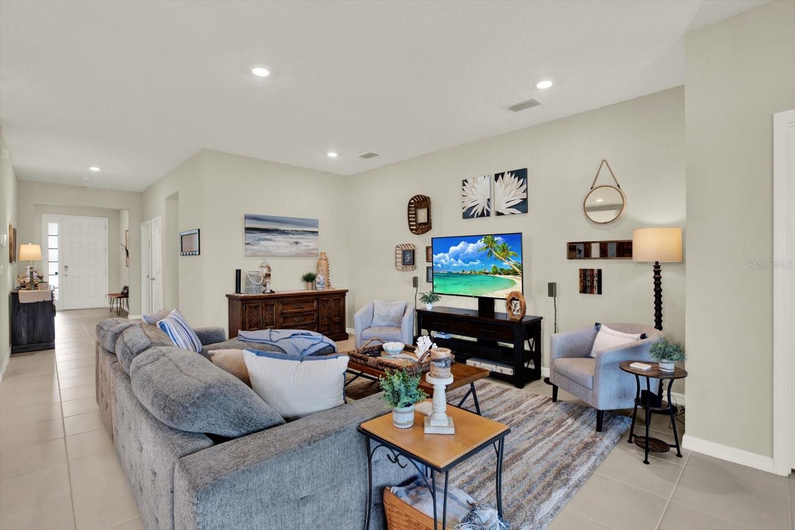 10186 SHORELINE VIEW WAY, WESLEY CHAPEL, FL, 33545