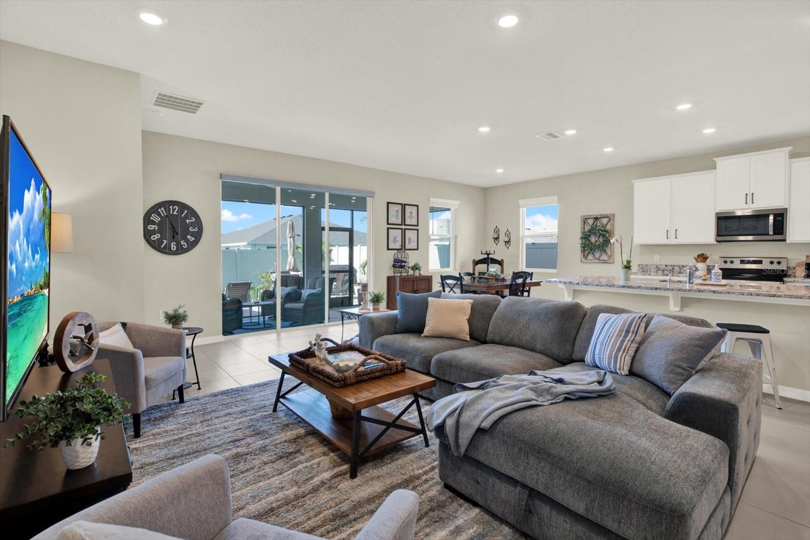 10186 SHORELINE VIEW WAY, WESLEY CHAPEL, FL, 33545