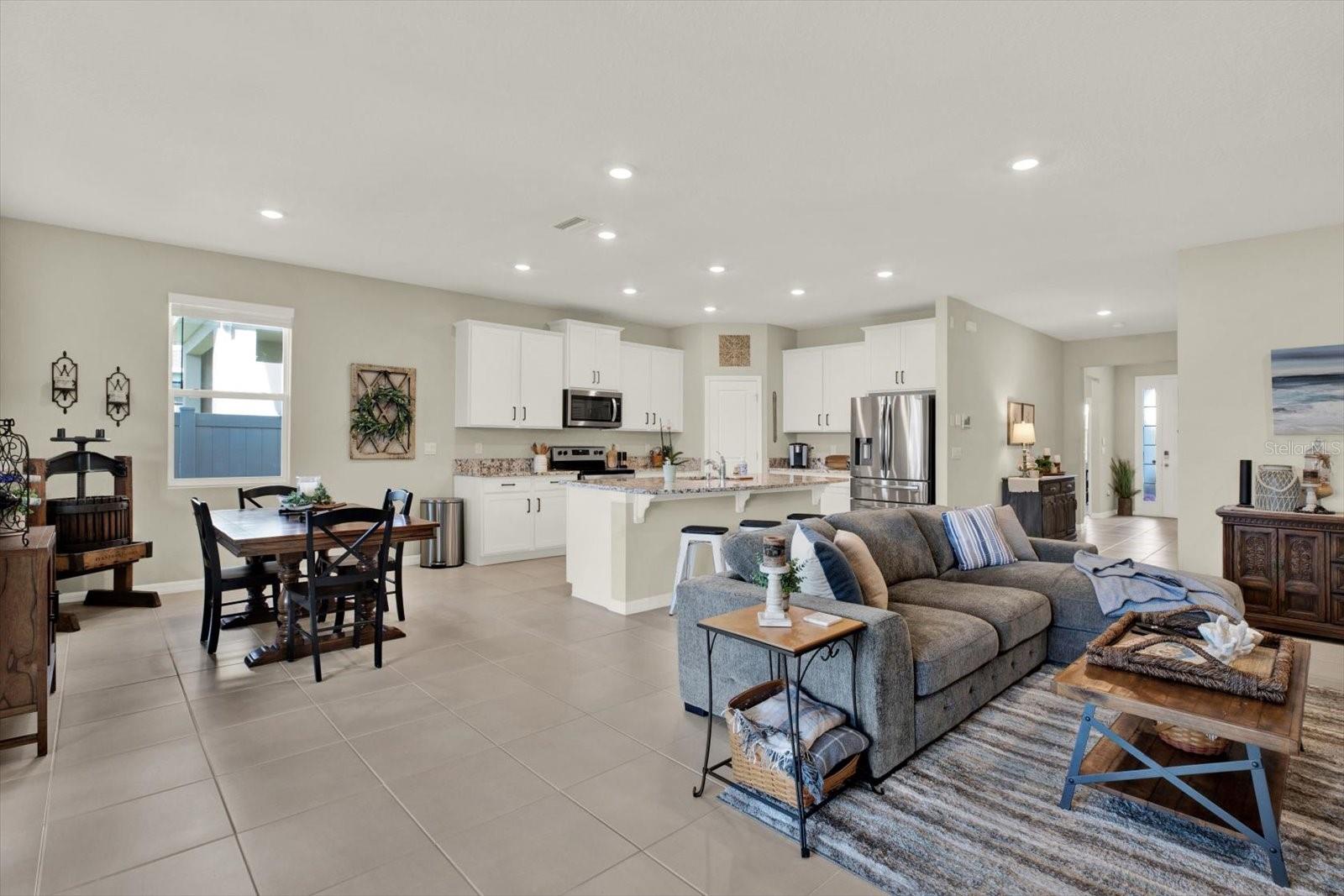 10186 SHORELINE VIEW WAY, WESLEY CHAPEL, FL, 33545