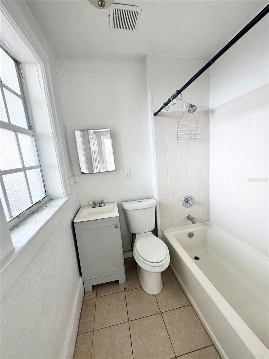 704 CORDOVA DR #7, ORLANDO, FL, 32804