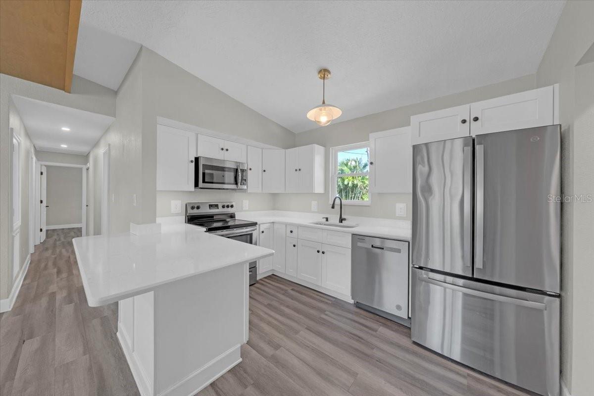 3997 MARLIN DR SE, ST PETERSBURG, FL, 33705