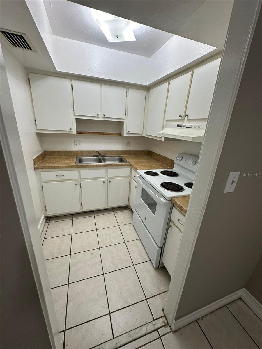 1830 MARAVILLA AVE #320, FORT MYERS, FL, 33901